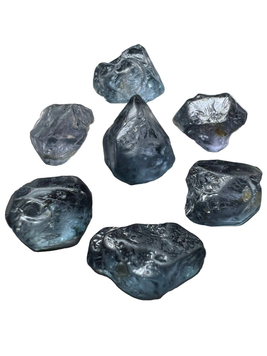 Blue grey spinel 20 cts / 7 pcs