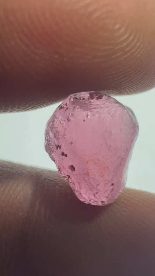 Peach rose garnet 8.50 ct