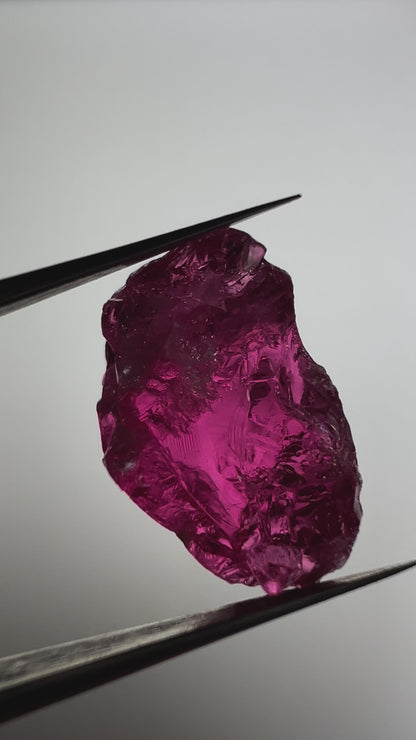 Pinkish red spinel 4.20 ct