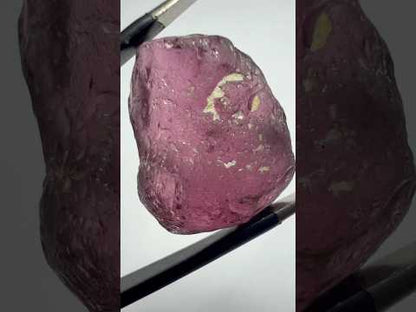 Magenta garnet 18.65 cts