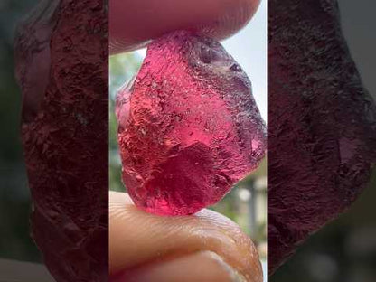 Umba garnet 27.15 ct
