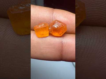 Mandarin garnets 8.2 cts / 2 pcs