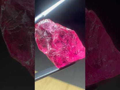 Pinkish red spinel 10.8 cts