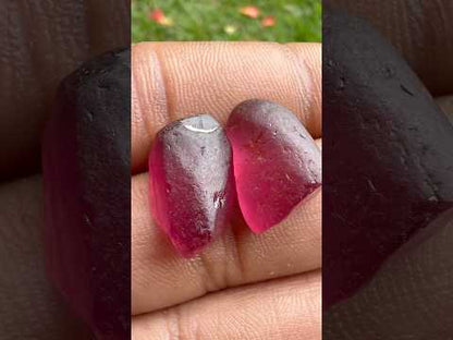 Fuchsia garnets 22.95 cts
