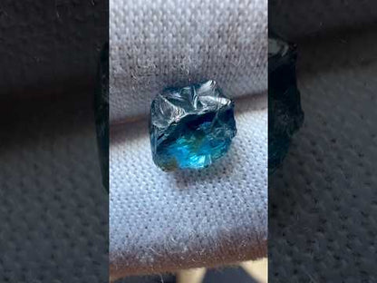 Cobalt blue spinel 1.9 cts