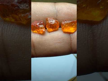 Mandarin garnets 7.8 cts / 3 pcs