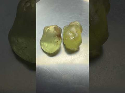 Lime green chrysoberyls 5.2 cts / 2 pcs