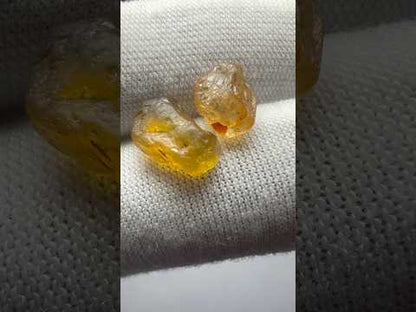Yellow sapphires NH 5.8 cts / 2 pcs