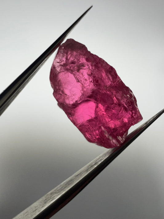 Pinkish red spinel 5.35 ct