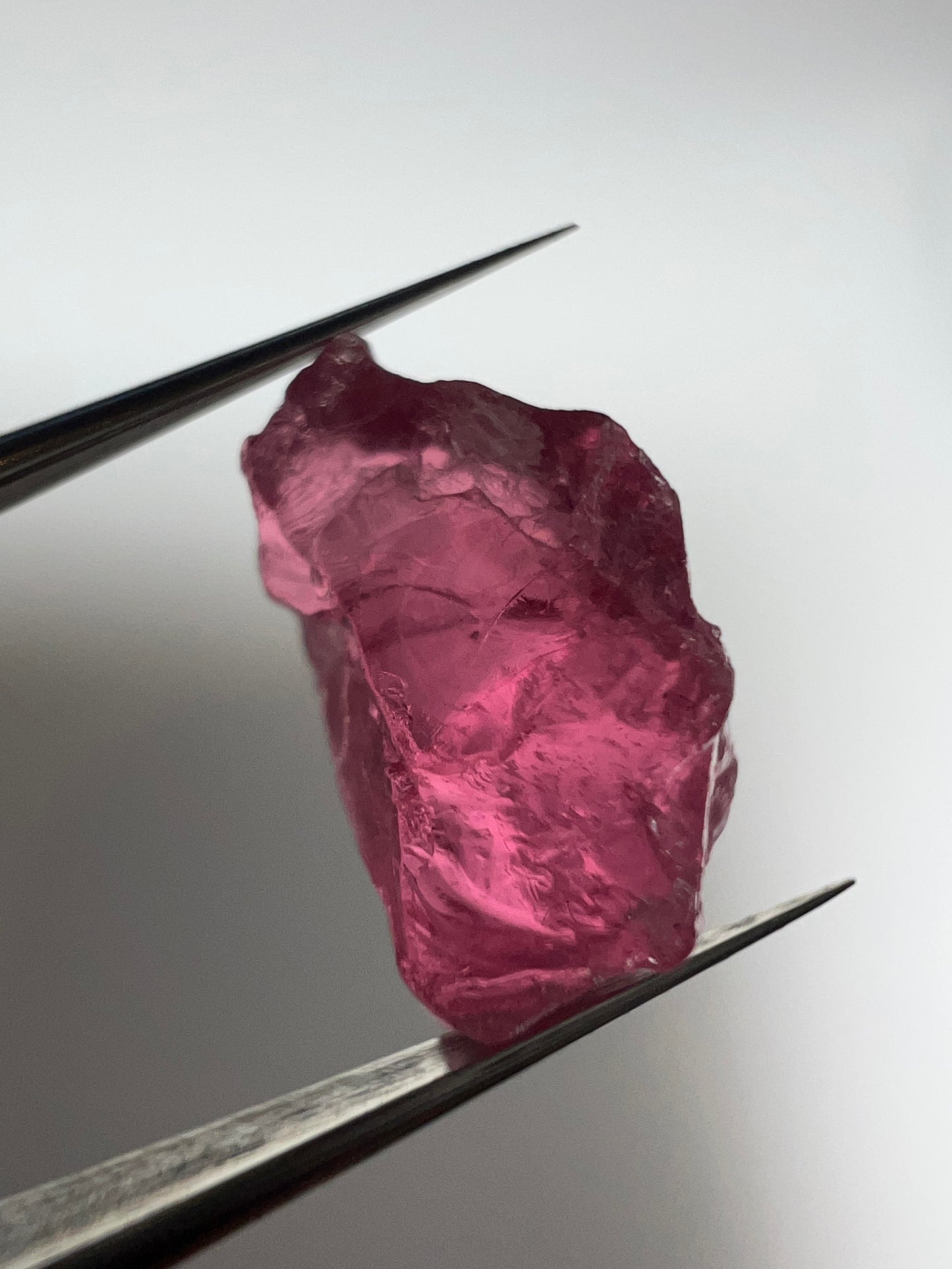Pinkish red spinel 4.5 ct