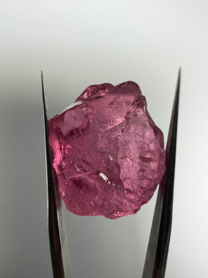 Neon pink spinel 10.35 cts